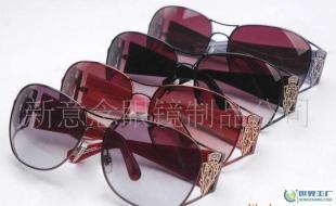 长期供应OEM新款名牌太阳镜2827 品质与时尚的完美结合